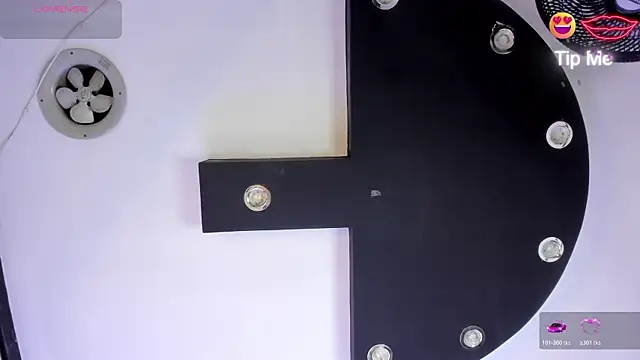 SamaraAnders  online show from March 31, 4:35 am