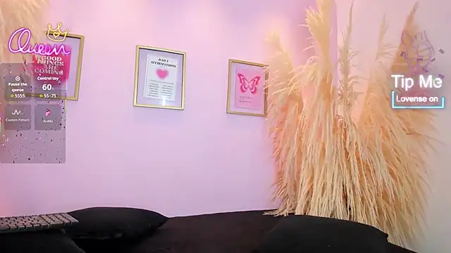 SunnyGilmoree online show from March 5, 8:05 pm