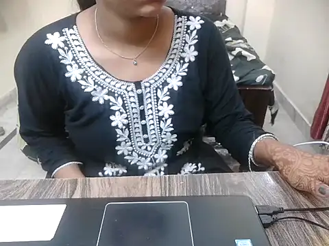 lusty kaira online show from July 4, 10:21 am