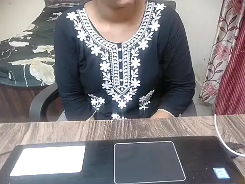 lusty kaira online show from July 24, 6:00 am