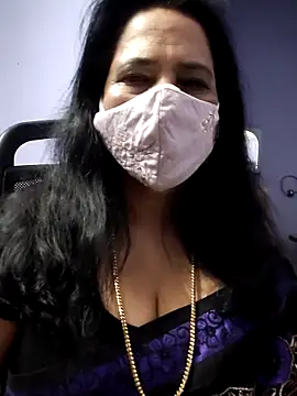 Snapshot of mallu-lover chatting on December 5, 3:15 am mallu-lover online show from December 5, 3:15 am