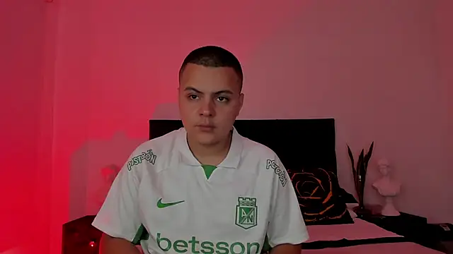 NoahLux online show from September 17, 7:48 pm
