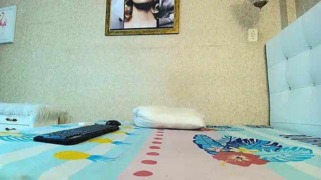 Miladiosa online show from November 14, 12:15 pm