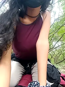 Snapshot of NaughtyMiuw chatting on December 1, 8:14 pm NaughtyMiuw online show from December 1, 8:14 pm