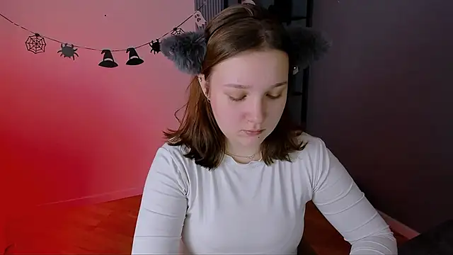 Snapshot of JaneByrd chatting on October 31, 2:29 pm JaneByrd online show from October 31, 2:29 pm