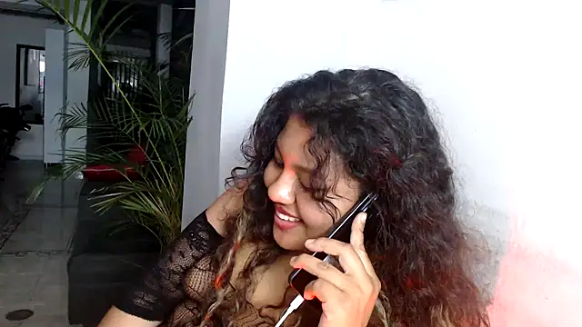 Snapshot of CloeStron chatting on October 11, 12:32 am CloeStron online show from October 11, 12:32 am