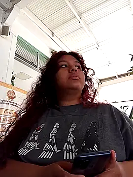 Snapshot of CloeStron chatting on November 20, 3:34 pm CloeStron online show from November 20, 3:34 pm