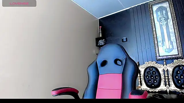 Snapshot of Kimberly_Vazquez chatting on December 3, 3:14 am Kimberly Vazquez online show from December 3, 3:14 am