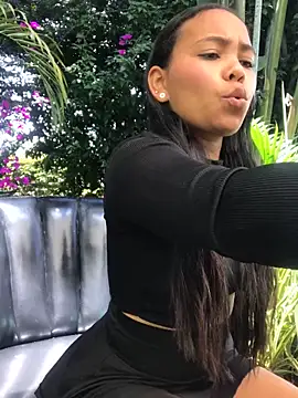 SophiaGuzman online show from February 20, 4:40 pm