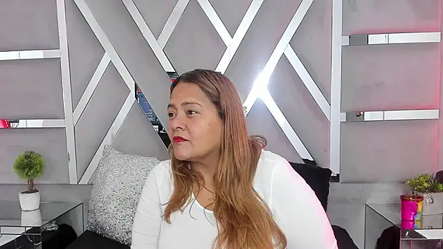 MonzerratBoyer online show from March 12, 7:09 pm