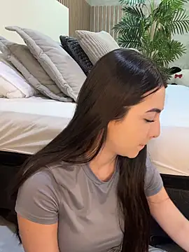 EmelyParker online show from April 11, 7:51 pm