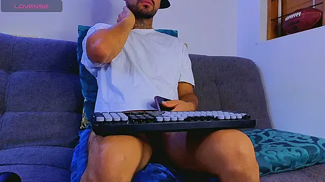 tomas smith1 online show from April 17, 2:42 pm