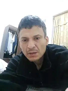 Snapshot of luislimafuego chatting on December 4, 10:35 am luislimafuego online show from December 4, 10:35 am