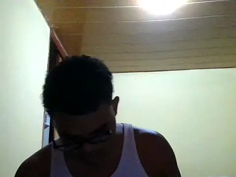 Snapshot of elturcudito chatting on February 2, 10:41 pm elturcudito online show from February 2, 10:41 pm