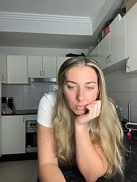 louiseberkeley online show from April 12, 12:59 am