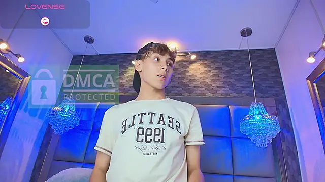 Twinkie Hung online show from September 11, 9:26 pm