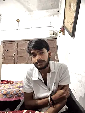 Snapshot of yashuuuu021 chatting on October 3, 6:27 pm yashuuuu021 online show from October 3, 6:27 pm