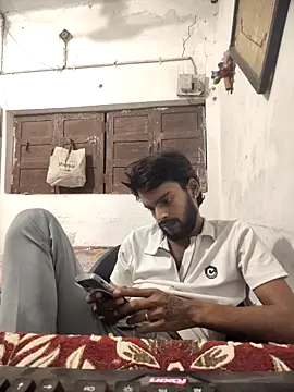 Snapshot of yashuuuu021 chatting on October 22, 4:29 pm yashuuuu021 online show from October 22, 4:29 pm