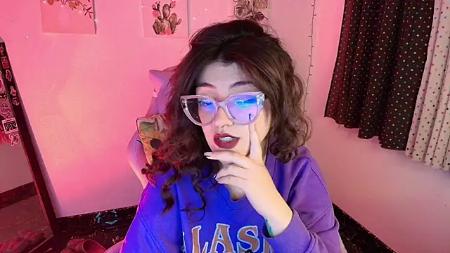 isaferrer06 online show from November 8, 5:18 am