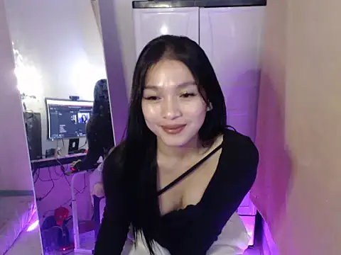lovely bunnyy online show from August 7, 8:33 pm