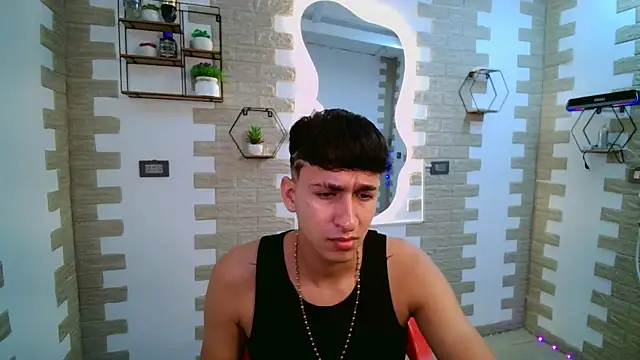 Snapshot of neithan_sleither chatting on December 20, 4:52 am neithan sleither online show from December 20, 4:52 am