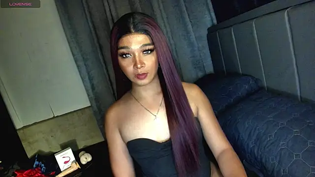Snapshot of TrinityFucksYou chatting on May 28, 2:25 pm TrinityFucksYou online show from May 28, 2:25 pm