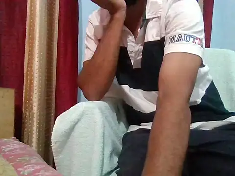 Snapshot of creativecommin chatting on October 13, 10:37 am creativecommin online show from October 13, 10:37 am