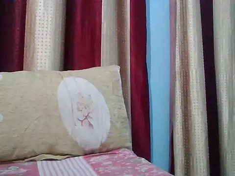 Snapshot of creativecommin chatting on October 27, 7:07 pm creativecommin online show from October 27, 7:07 pm