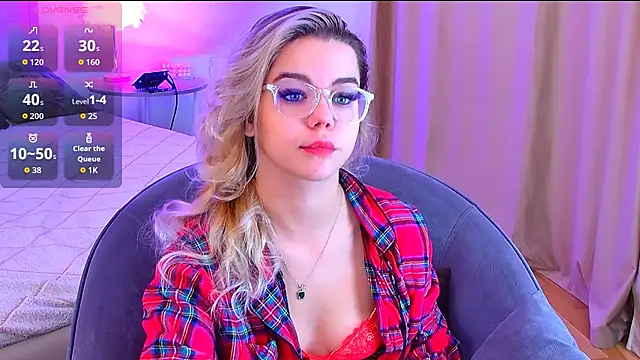 Snapshot of PrincessSlay chatting on September 25, 5:22 am PrincessSlay online show from September 25, 5:22 am