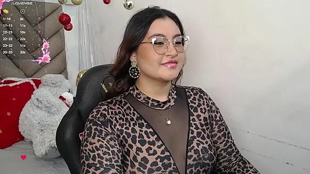 Snapshot of heluejamil chatting on December 17, 8:15 pm heluejamil online show from December 17, 8:15 pm