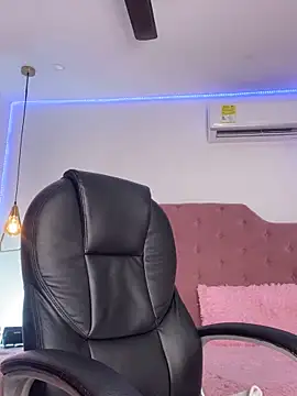 Velveet x online show from November 27, 11:23 am