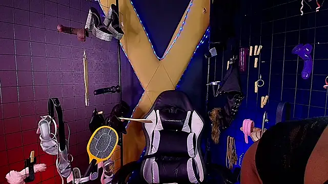 MrEbonybdsm online show from March 21, 8:19 am