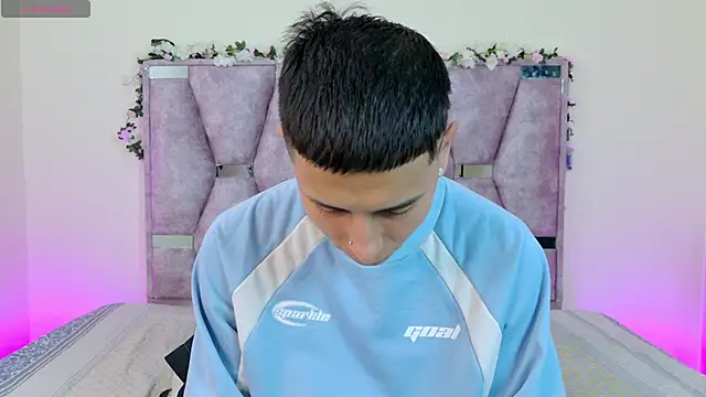 lana and liam  online show from November 8, 10:37 am