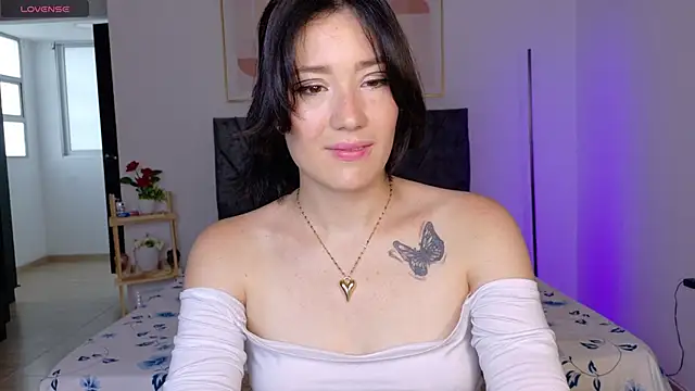 Snapshot of Eliih_01 chatting on October 13, 9:48 pm Eliih 01 online show from October 13, 9:48 pm