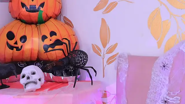 Ginevra esposito online show from October 31, 1:34 pm