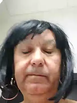 Snapshot of Emily_de_Carla chatting on April 23, 6:25 am Emily de Carla online show from April 23, 6:25 am
