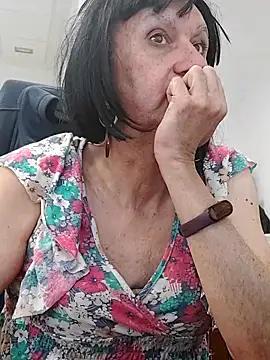 Snapshot of Emily_de_Carla chatting on April 23, 2:08 pm Emily de Carla online show from April 23, 2:08 pm