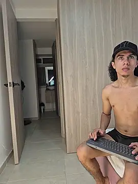 Snapshot of zadders_yb chatting on February 26, 6:45 am zadders yb online show from February 26, 6:45 am