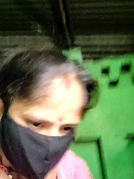 Snapshot of Hot-ilaiy chatting on September 11, 10:10 pm Hot-ilaiy online show from September 11, 10:10 pm