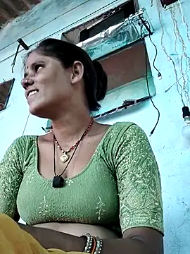 Snapshot of Hot-ilaiy chatting on September 17, 3:08 am Hot-ilaiy online show from September 17, 3:08 am