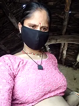 Snapshot of Hot-ilaiy chatting on September 20, 4:35 am Hot-ilaiy online show from September 20, 4:35 am