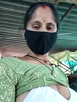 Snapshot of Hot-ilaiy chatting on September 30, 10:20 am Hot-ilaiy online show from September 30, 10:20 am