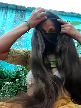 Snapshot of Hot-ilaiy chatting on October 3, 11:07 am Hot-ilaiy online show from October 3, 11:07 am