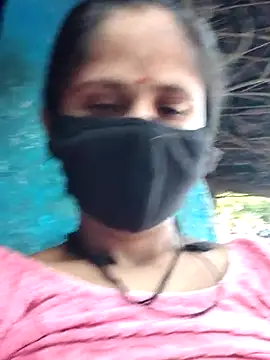 Snapshot of Hot-ilaiy chatting on October 6, 11:51 am Hot-ilaiy online show from October 6, 11:51 am