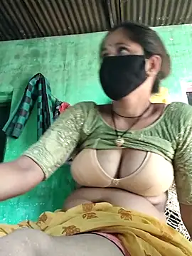 Snapshot of Hot-ilaiy chatting on October 8, 3:48 am Hot-ilaiy online show from October 8, 3:48 am