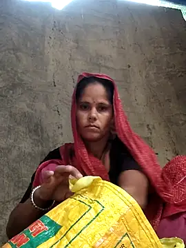 Snapshot of Hot-ilaiy chatting on October 26, 1:44 am Hot-ilaiy online show from October 26, 1:44 am