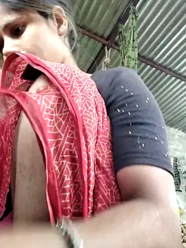 Snapshot of Hot-ilaiy chatting on October 27, 3:32 am Hot-ilaiy online show from October 27, 3:32 am