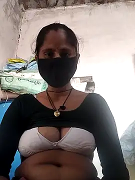 Snapshot of Hot-ilaiy chatting on November 24, 8:58 am Hot-ilaiy online show from November 24, 8:58 am