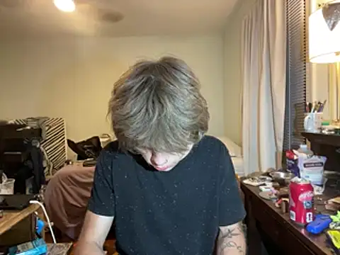 XanderOzzz online show from June 24, 5:17 am