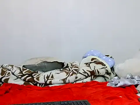 Snapshot of bustydivaxx21 chatting on November 10, 10:31 pm bustydivaxx21 online show from November 10, 10:31 pm